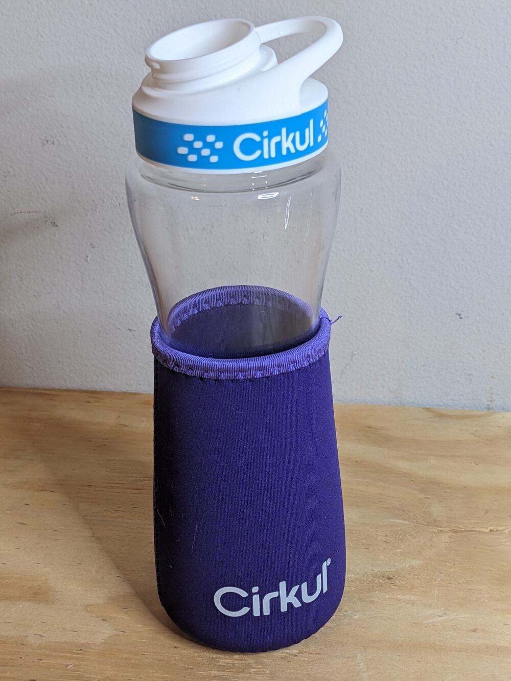 Cirkul Purple Chill Comfort Sleeve Cover + Water Bottle 22oz Workout Yoga Run
